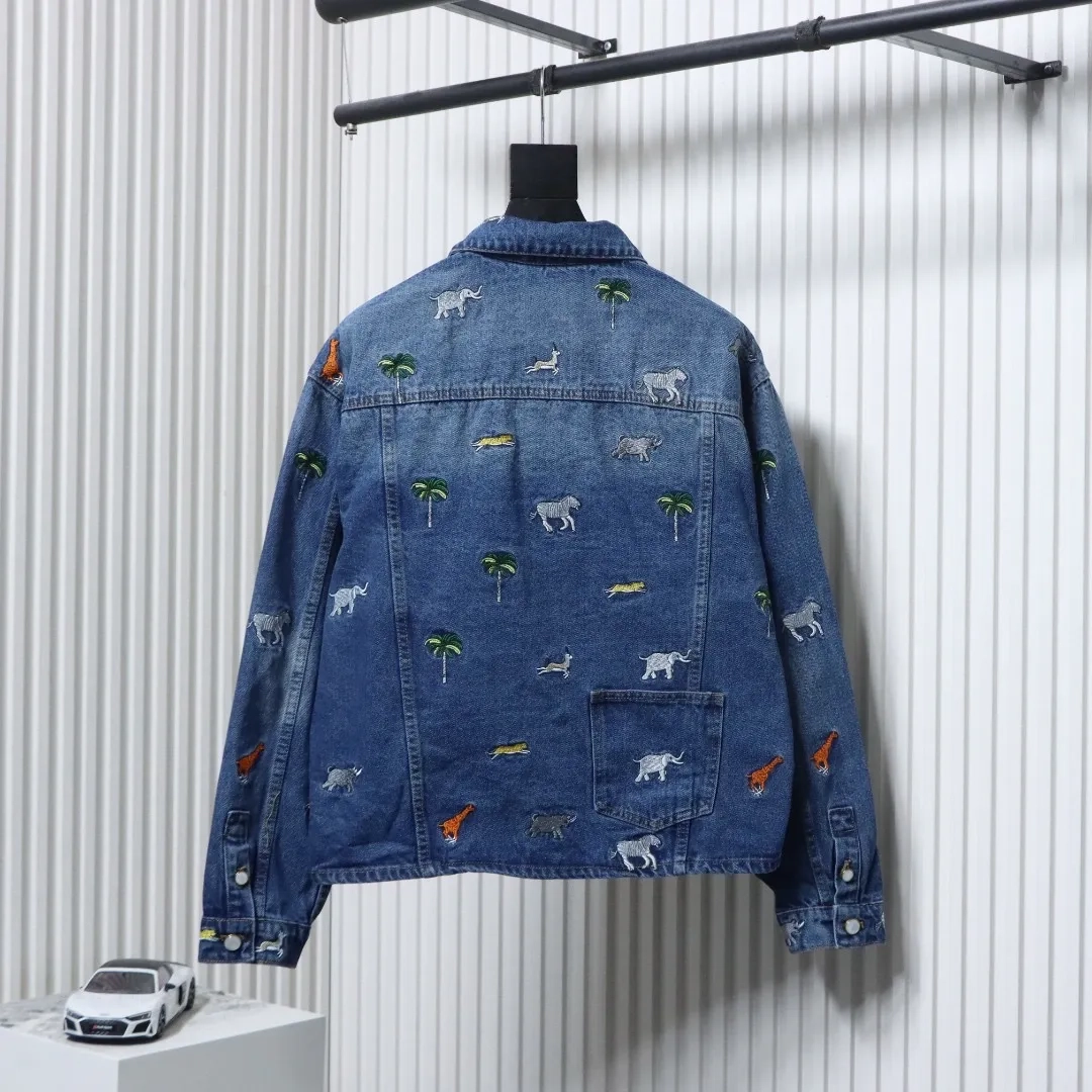 LU Denim Jacket With Animal Embroidery - Image 2