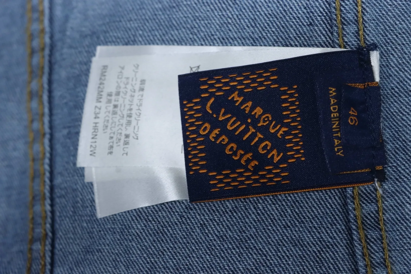 LU Denim Jacket With Animal Embroidery - Image 9