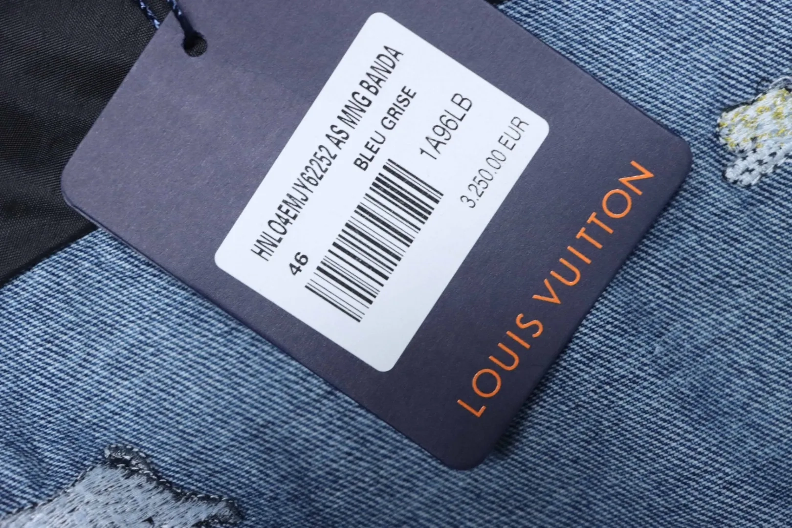 LU Denim Jacket With Animal Embroidery - Image 10