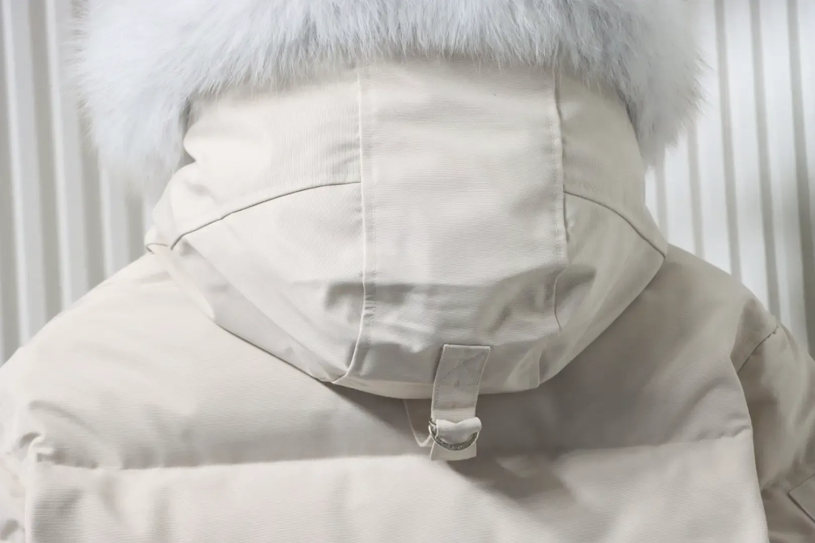 M00Se Knuck1Es Classic Men'S Down Jacket - Image 4