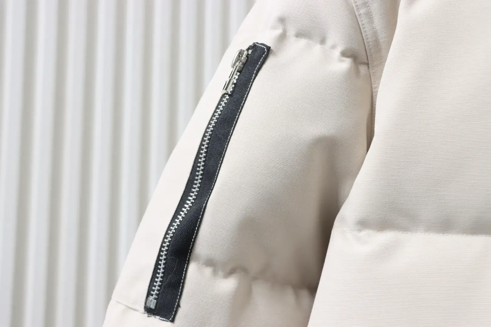 M00Se Knuck1Es Classic Men'S Down Jacket - Image 6