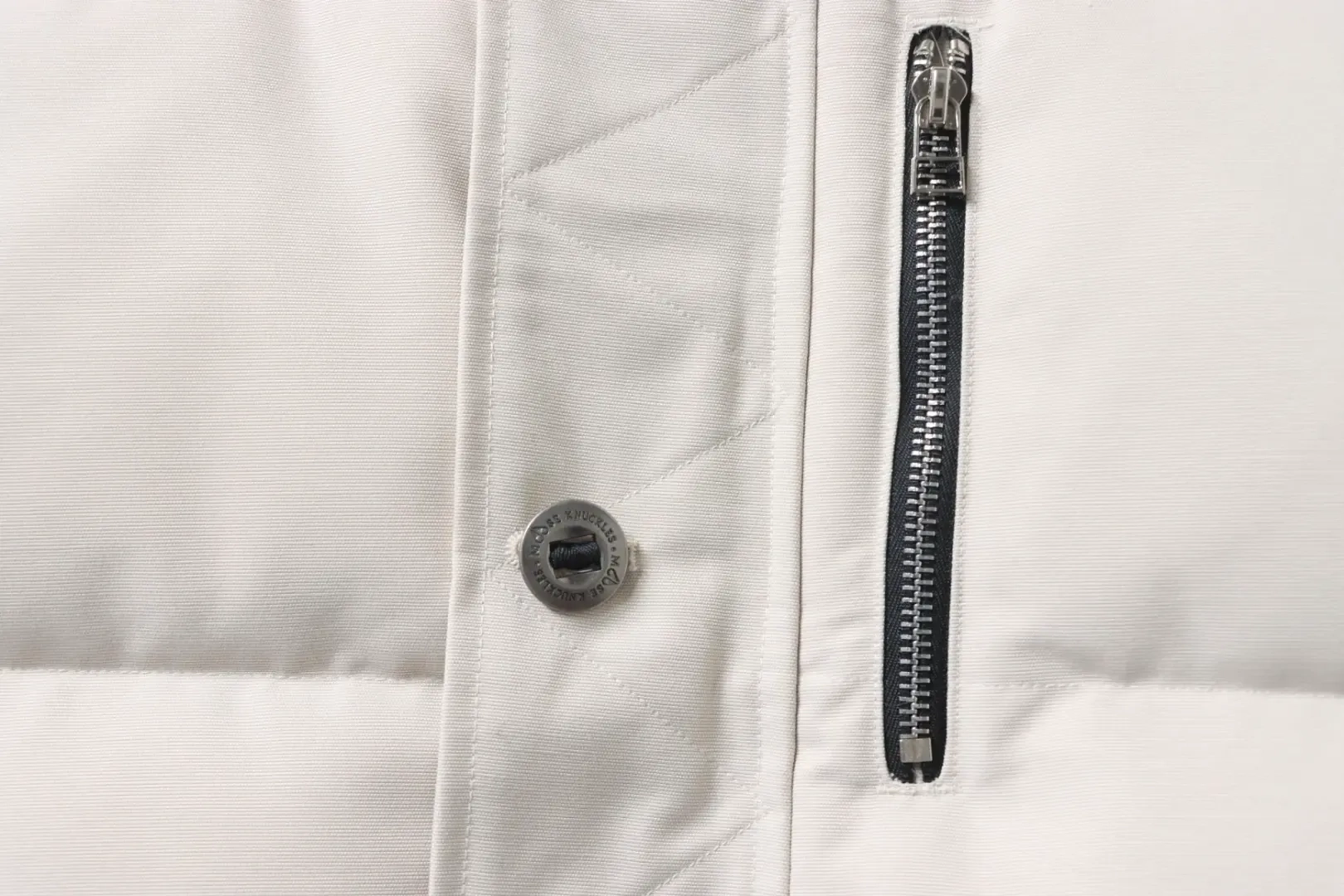 M00Se Knuck1Es Classic Men'S Down Jacket - Image 7