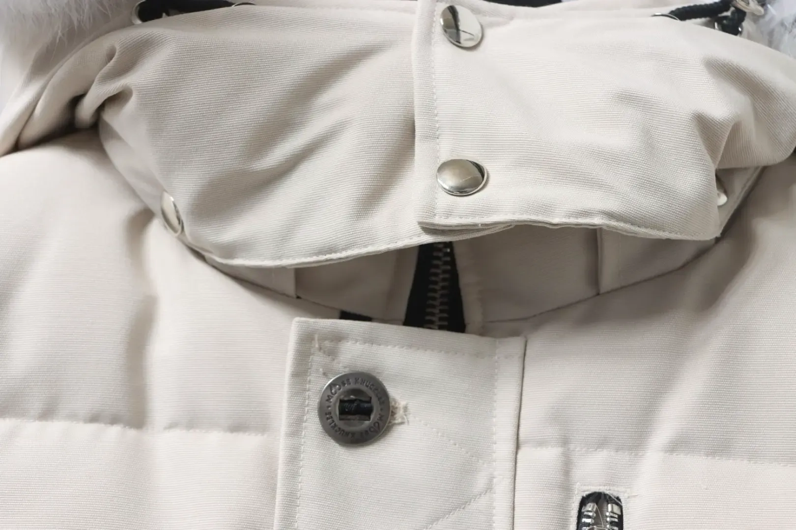 M00Se Knuck1Es Classic Men'S Down Jacket - Image 9