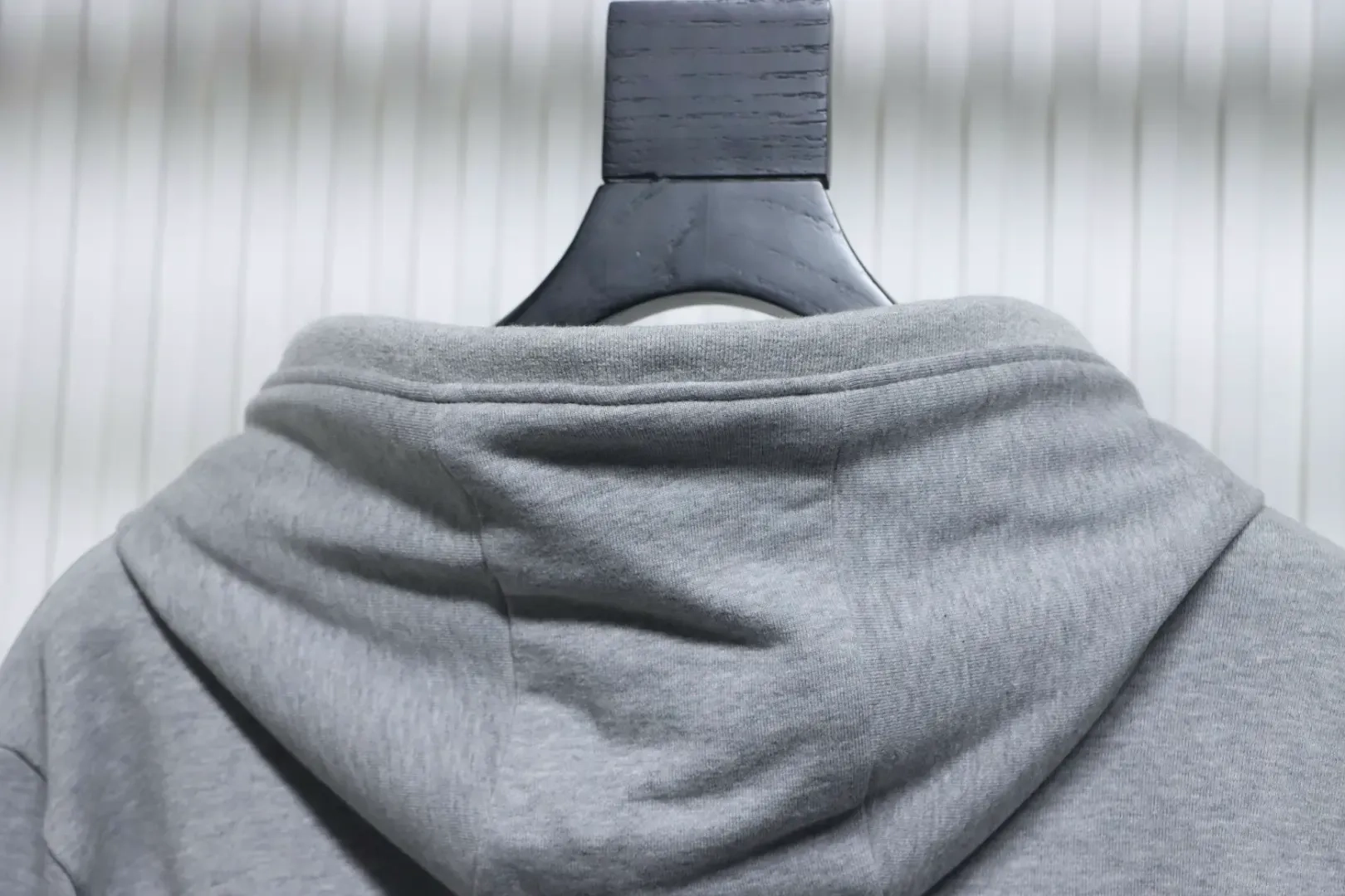 TB Four-Bar Yarn-Dyed Hooded Sweatshirt - Image 4