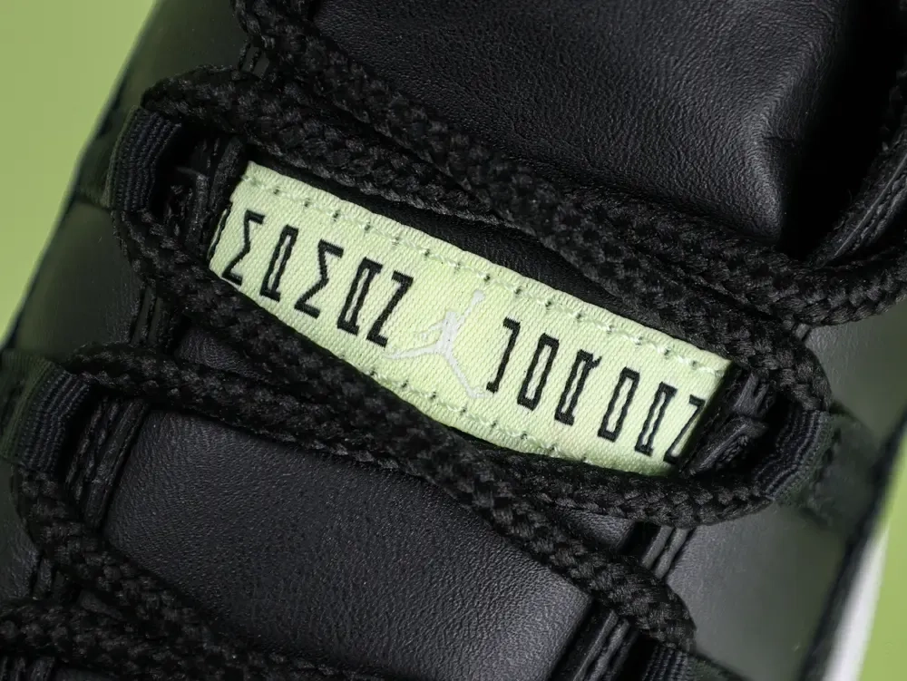 Air Jordan 11 Retro GS Inner Beast Top - Image 11