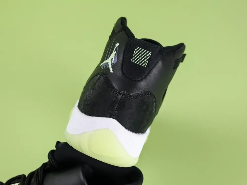 Air Jordan 11 Retro GS Inner Beast Top - Image 8
