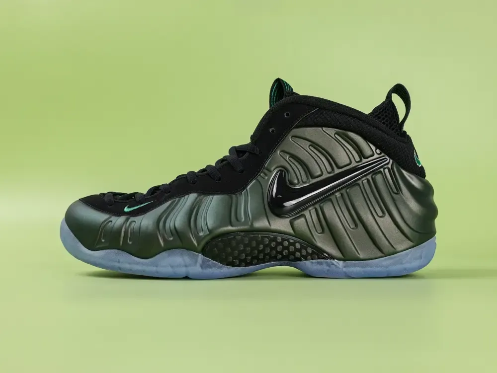 Nike Air Foamposite Pro Pine Green 2025 - Image 2
