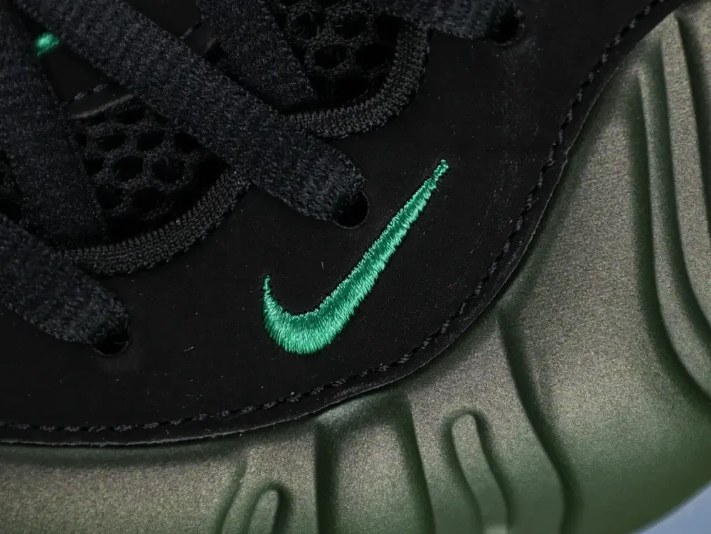 Nike Air Foamposite Pro Pine Green 2025 - Image 12