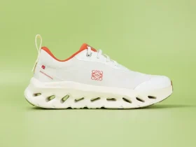 On Running x Cloudtilt 2 White and Orange Sneakers