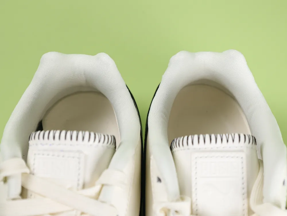 PUMA x ROSÉ Speedcat Lea Warm White Black - Image 11