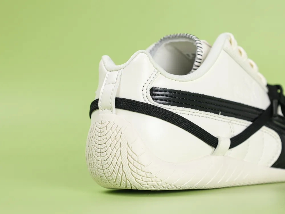 PUMA x ROSÉ Speedcat Lea Warm White Black - Image 10
