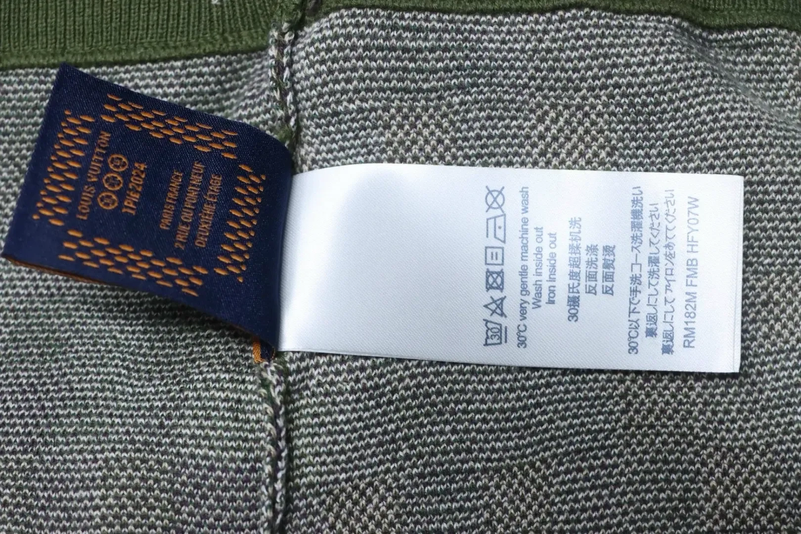 Sweater With Mosaic Pattern Round Neck And Back Studs - Image 11