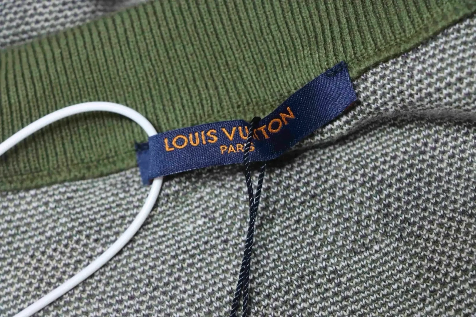 Sweater With Mosaic Pattern Round Neck And Back Studs - Image 12