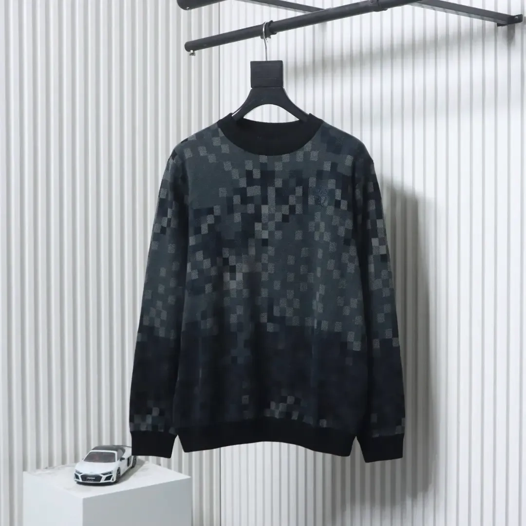 Sweater With Mosaic Pattern Round Neck And Back Studs - Image 14