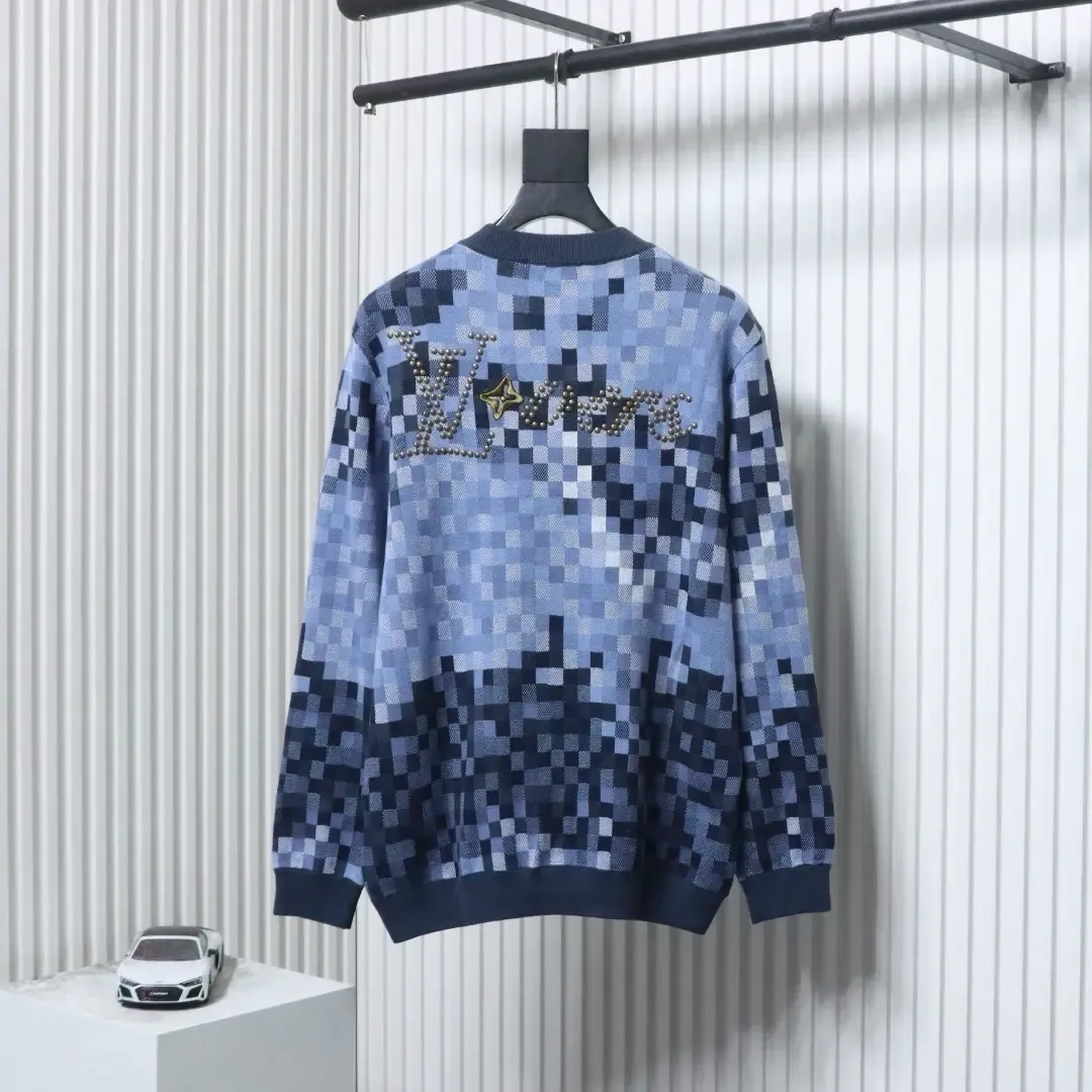 Sweater With Mosaic Pattern Round Neck And Back Studs - Image 17