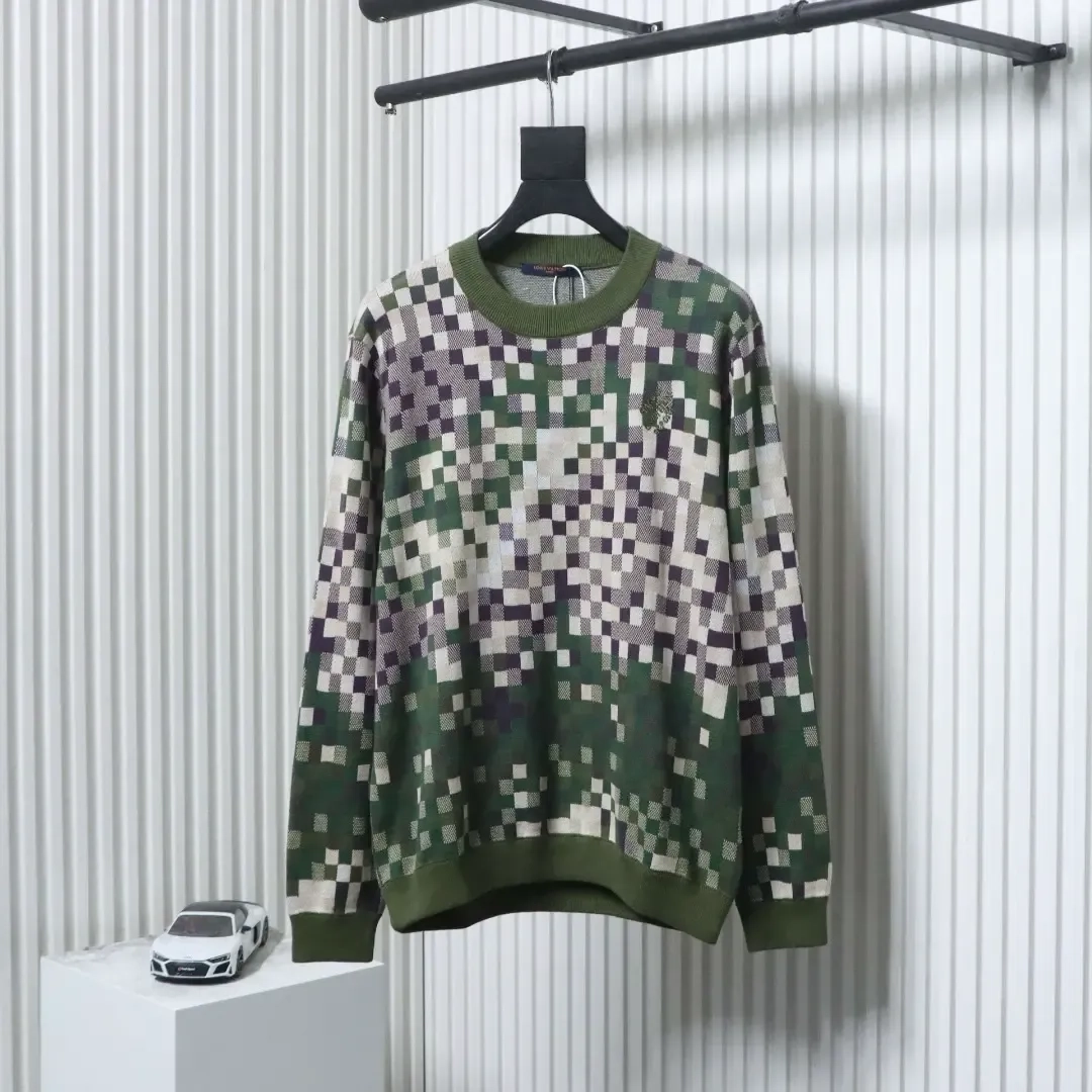 Sweater With Mosaic Pattern Round Neck And Back Studs - Image 3