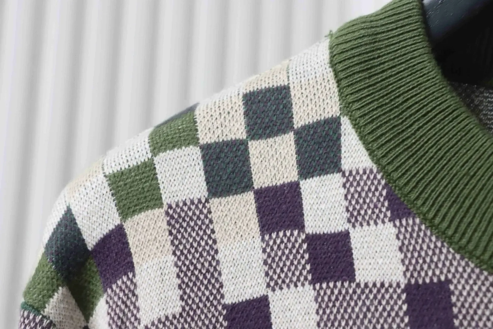 Sweater With Mosaic Pattern Round Neck And Back Studs - Image 8