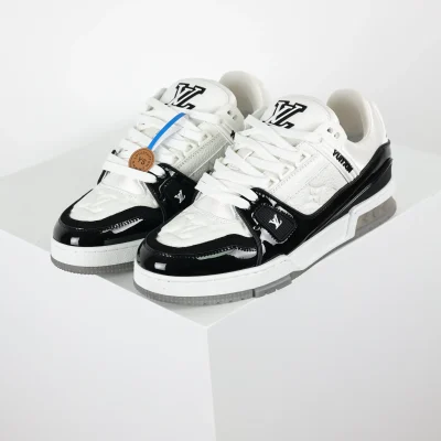 Trainer Monogram Sneakers In White Grained Calfskin And Black Patent Leather