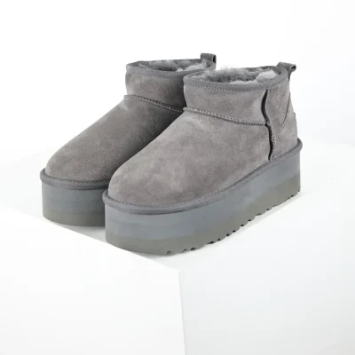 UGG Mini Platform Shorts In Grey