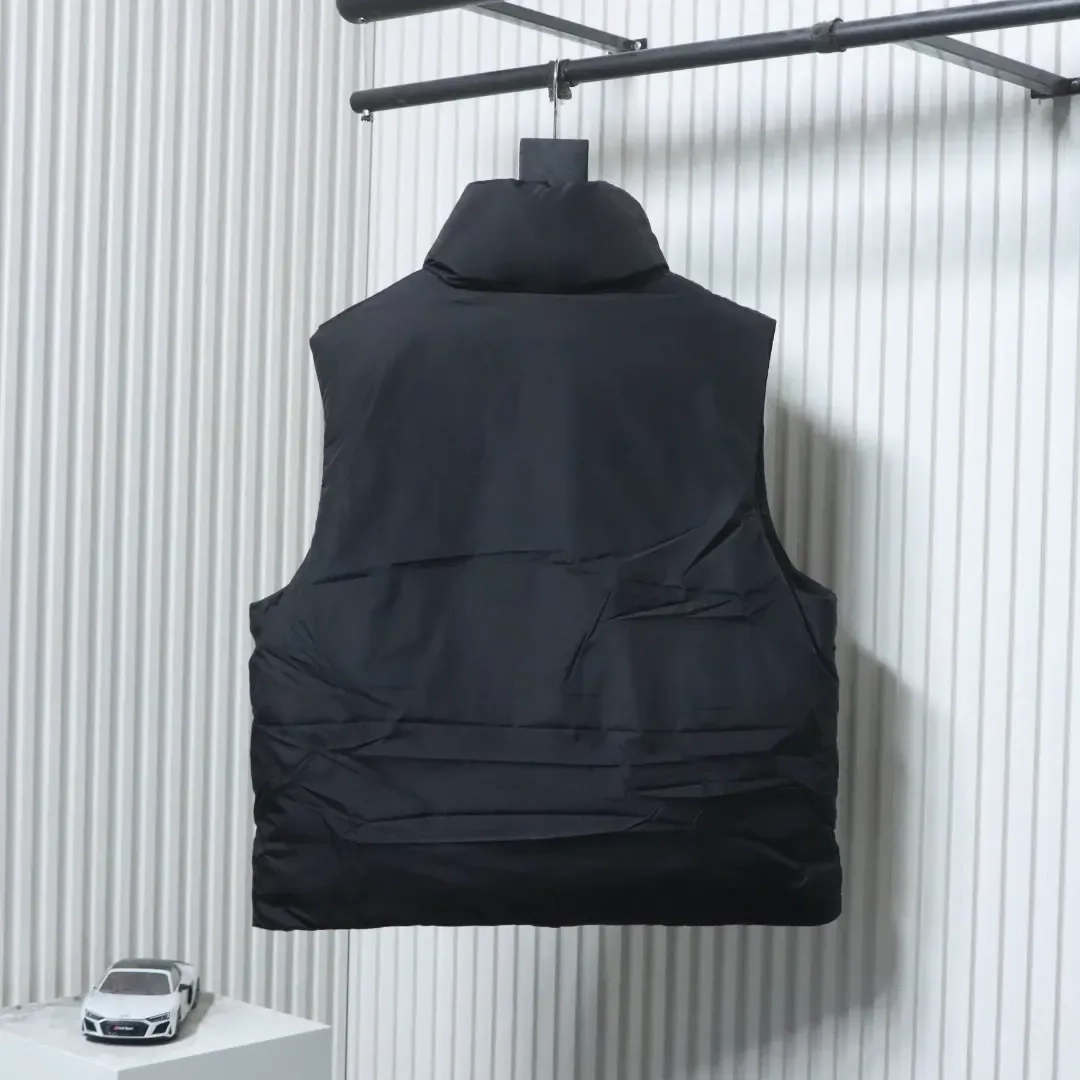 AMI 25Fw Down Vest With Heart Embossing - etkick reps au