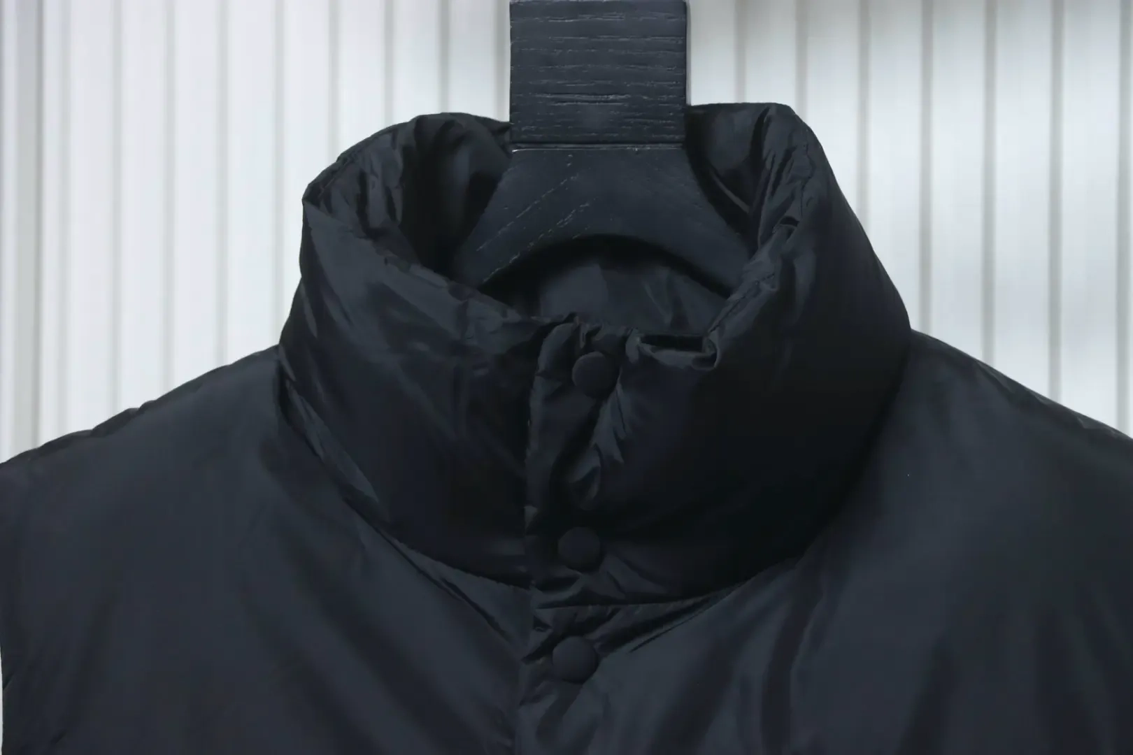 AMI 25Fw Down Vest With Heart Embossing - etkick reps au