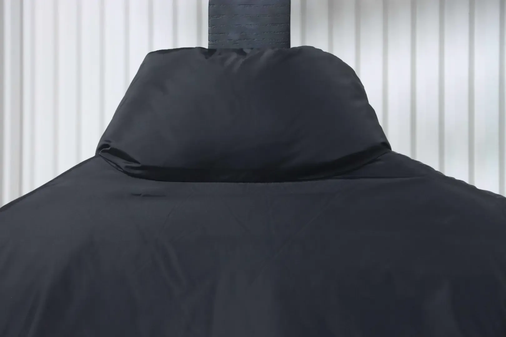 AMI 25Fw Down Vest With Heart Embossing - etkick reps au