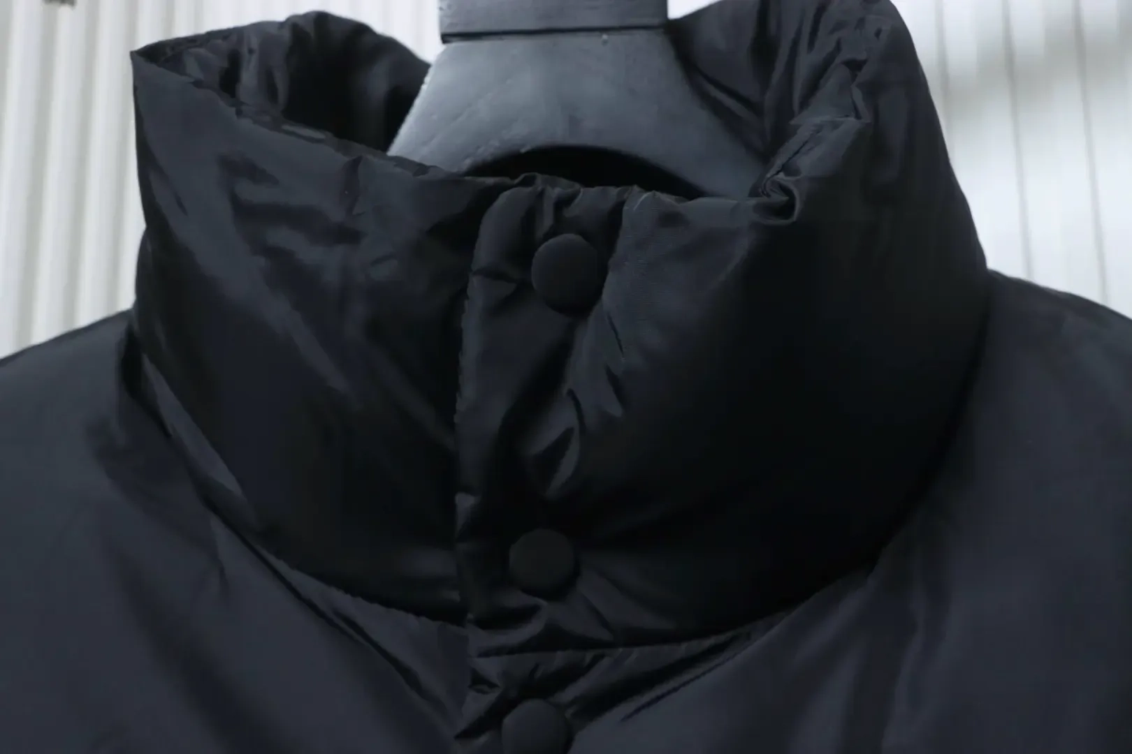 AMI 25Fw Down Vest With Heart Embossing - etkick reps au