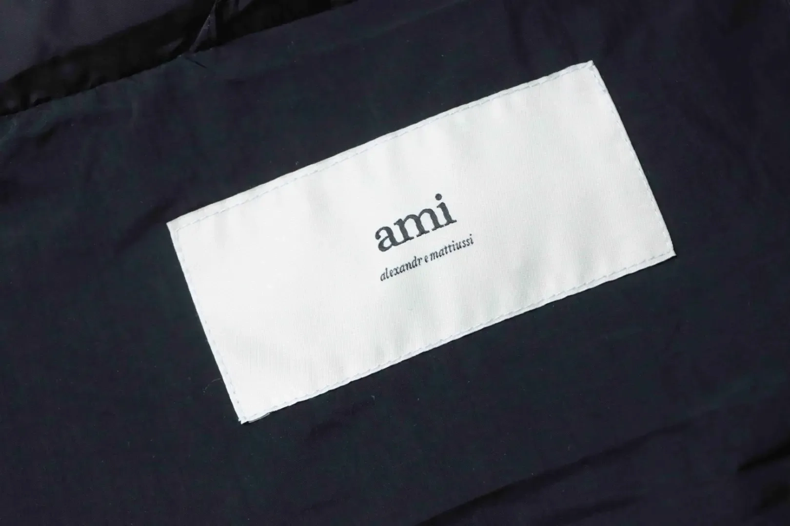 AMI 25Fw Down Vest With Heart Embossing - etkick reps au