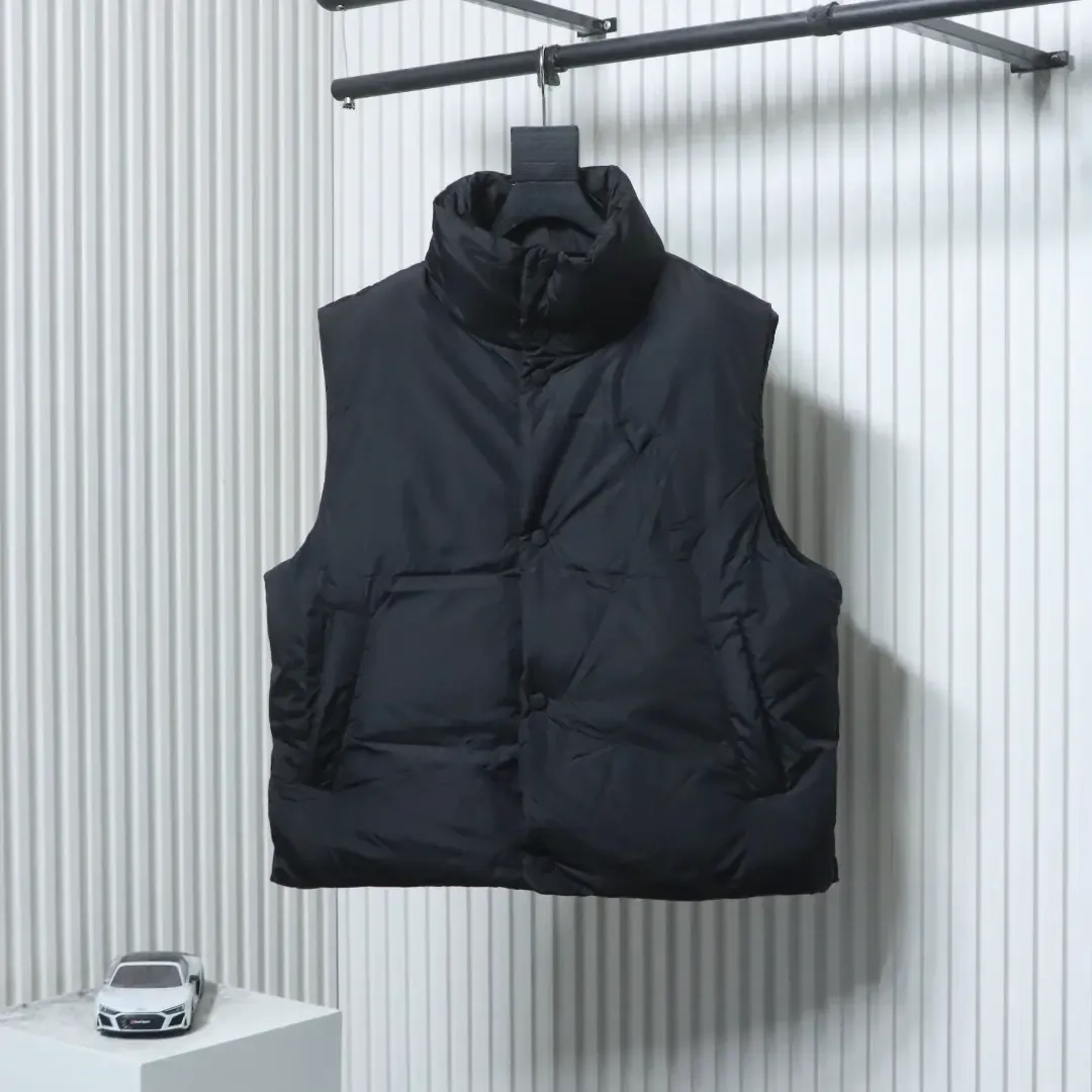 AMI 25Fw Down Vest With Heart Embossing - etkick reps au