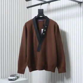 Triple Reflective Logo Embellishment With A Floral Pattern On A Cardigan With A Kimono Collar