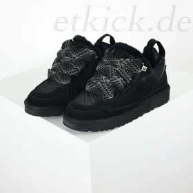 Ugg Moccasin Snow Boots Made Of Suede With Mesh Inserts Black