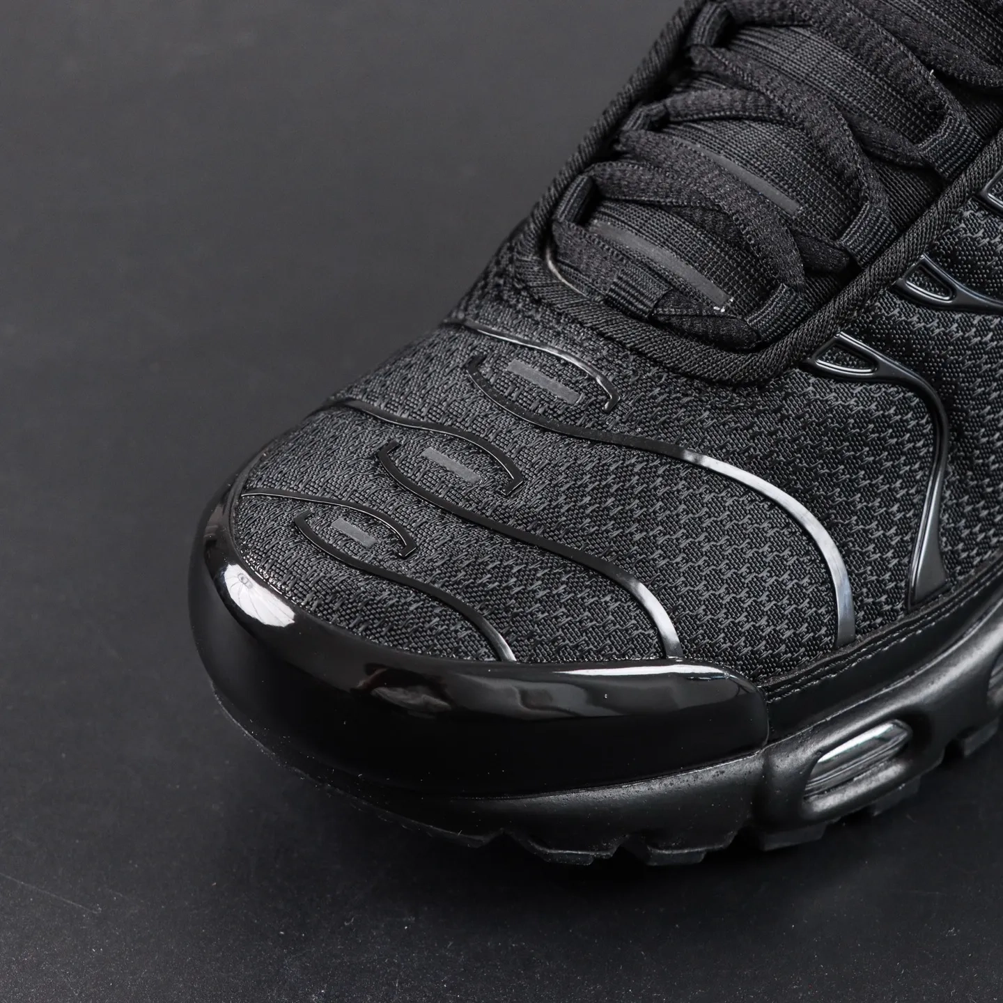 Air Max Plus TN Retro Running Shoes with Cushioning Black - etkick reps au