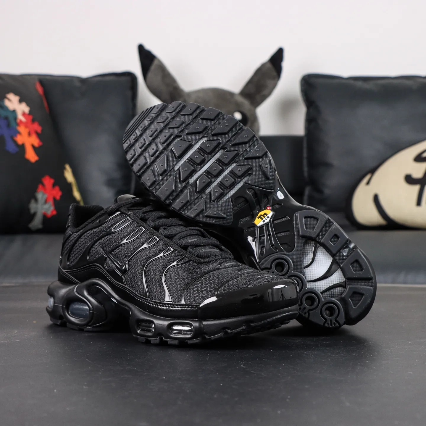 Air Max Plus TN Retro Running Shoes with Cushioning Black - etkick reps au