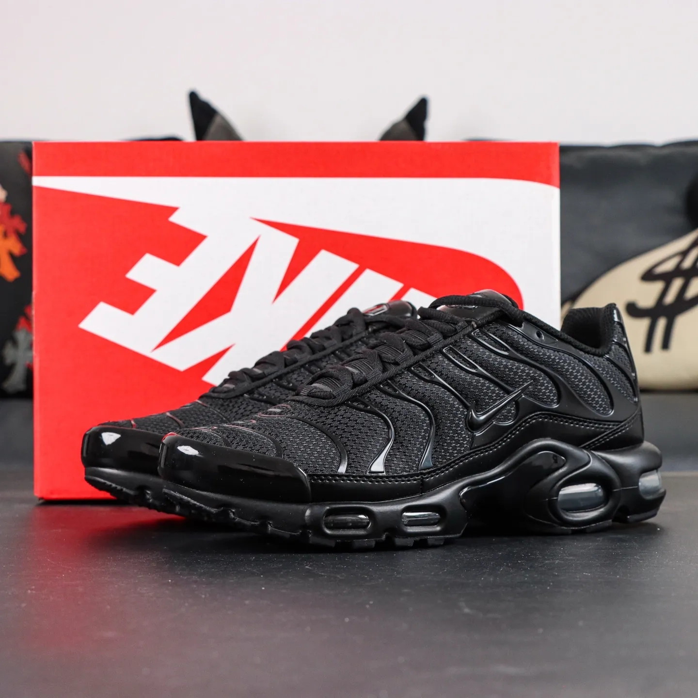Air Max Plus TN Retro Running Shoes with Cushioning Black - etkick reps au