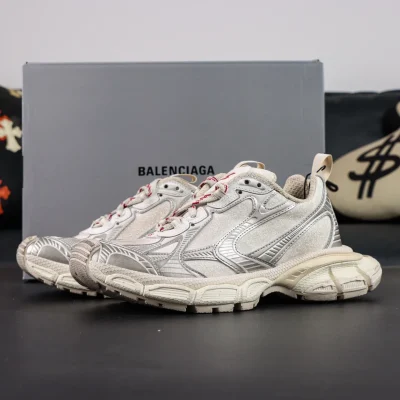 Balenciaga 3Xl Used Look Platform Sneakers With Round Toe Lacing And Chunky Profile In Silver And Red - etkick reps au