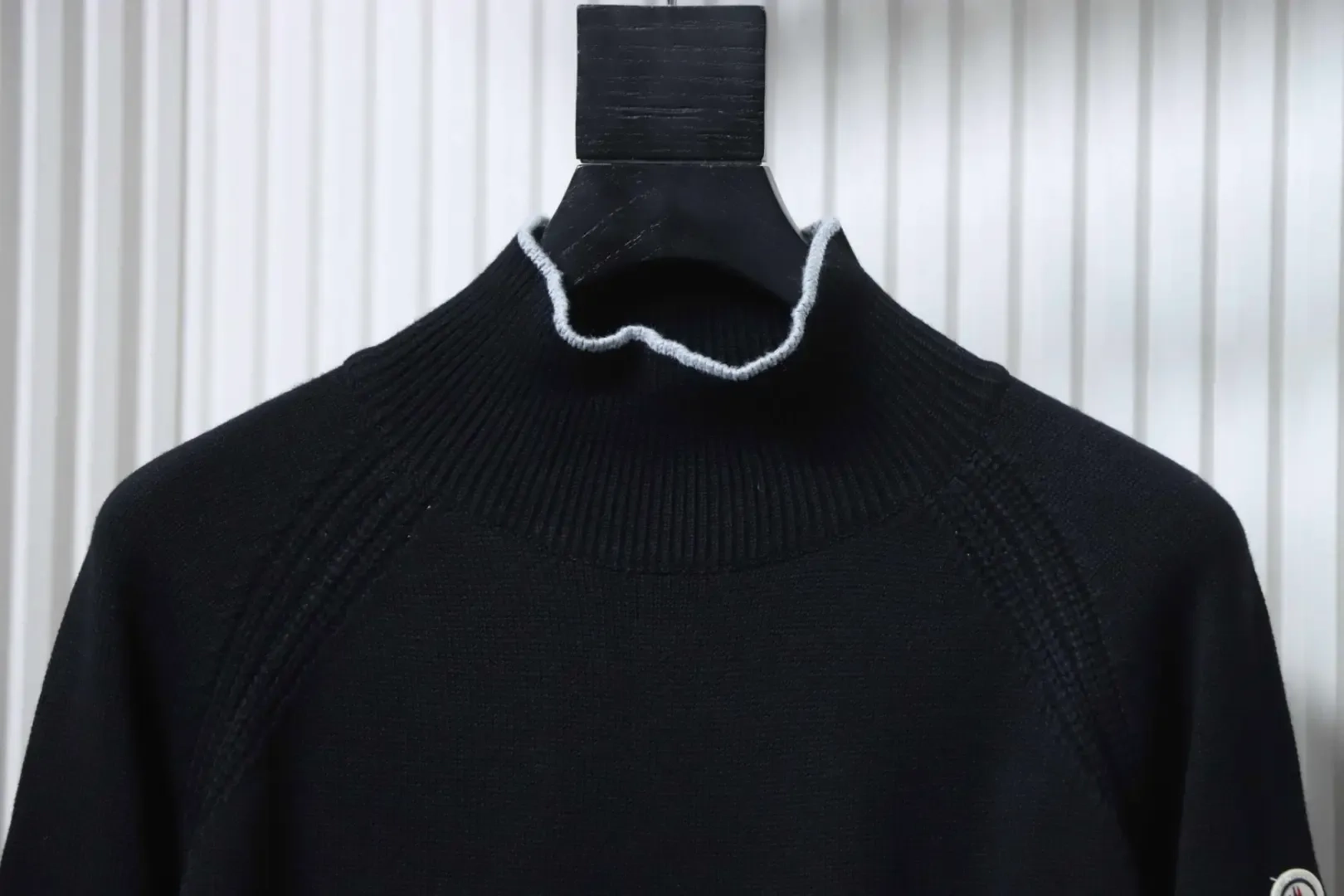 Moncler Logo Turtleneck Sweater With Long Sleeves - etkick reps au