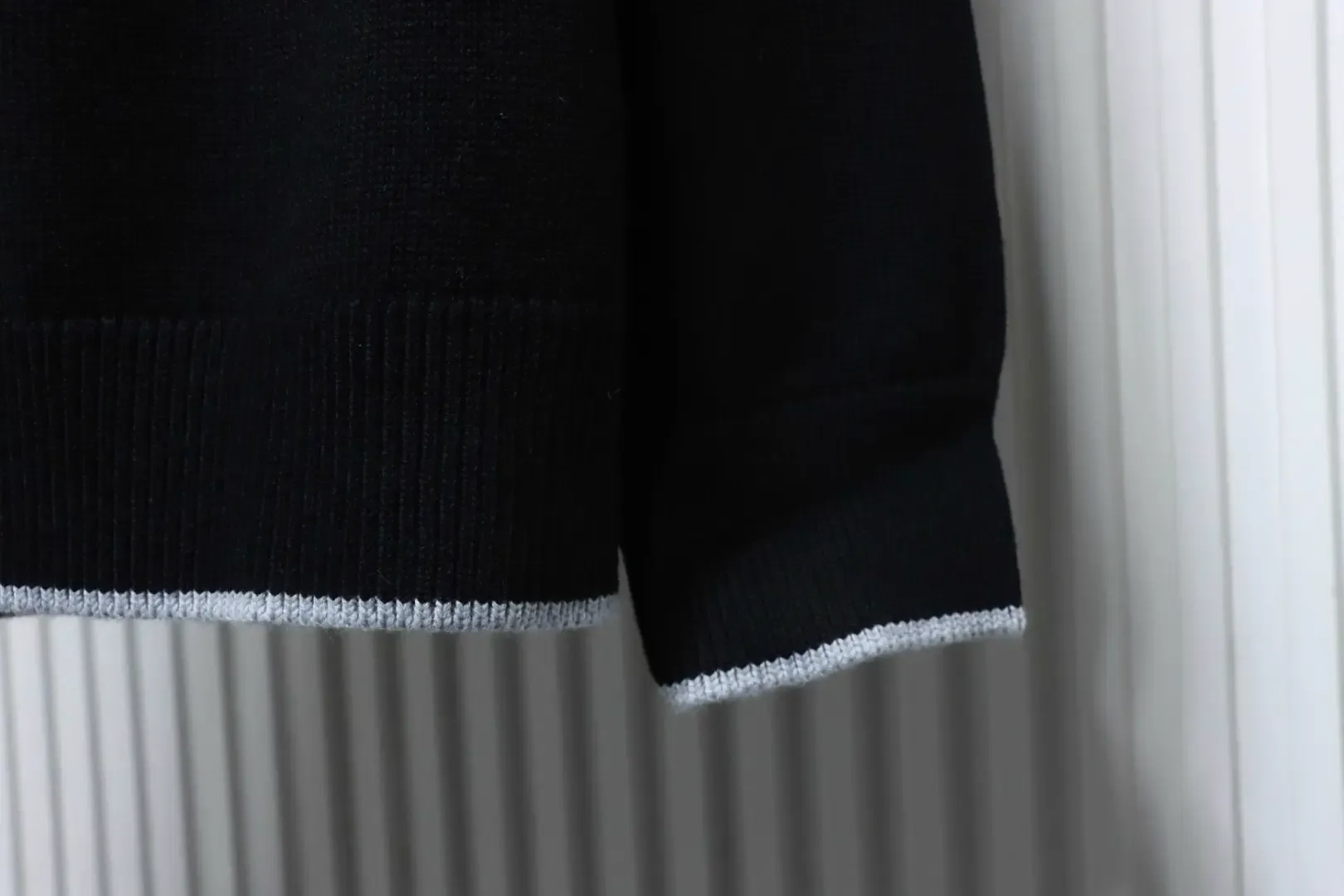 Moncler Logo Turtleneck Sweater With Long Sleeves - etkick reps au