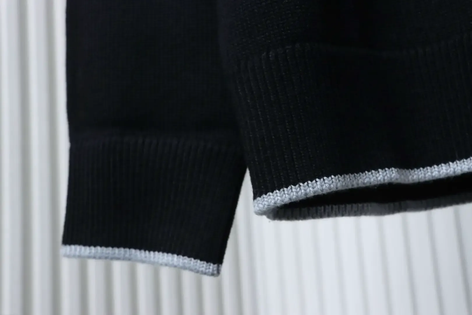 Moncler Logo Turtleneck Sweater With Long Sleeves - etkick reps au