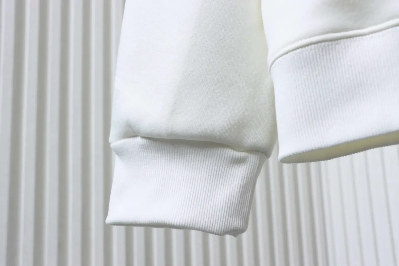 Sweatshirt With Overlapping Logo And Round Neckline - etkick reps au