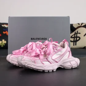 Balenciaga 3XL Used-Look Platform Sneakers with Round Toe and Laces in Pink