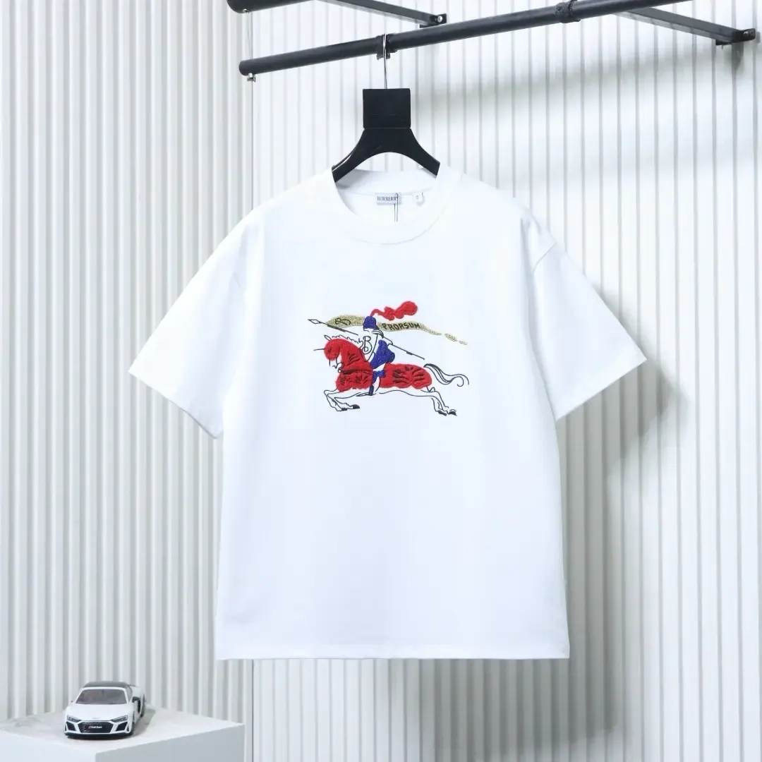 Fleece War Horse Round Neck Short Sleeve T-Shirt