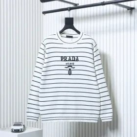 International Gestreifter Pullover