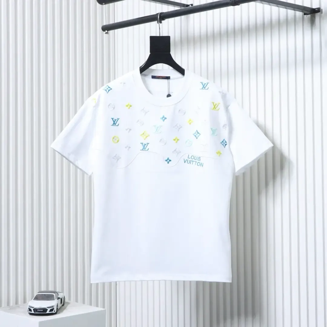 LU Shirt With Wave Pattern Contrasting Monogram And Embroidered Letter Logo - Image 11