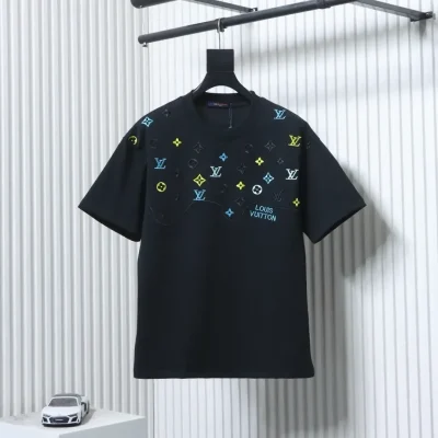 LU Shirt With Wave Pattern Contrasting Monogram And Embroidered Letter Logo