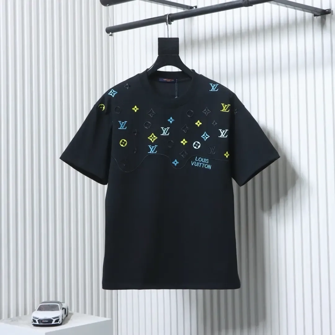 LU Shirt With Wave Pattern Contrasting Monogram And Embroidered Letter Logo