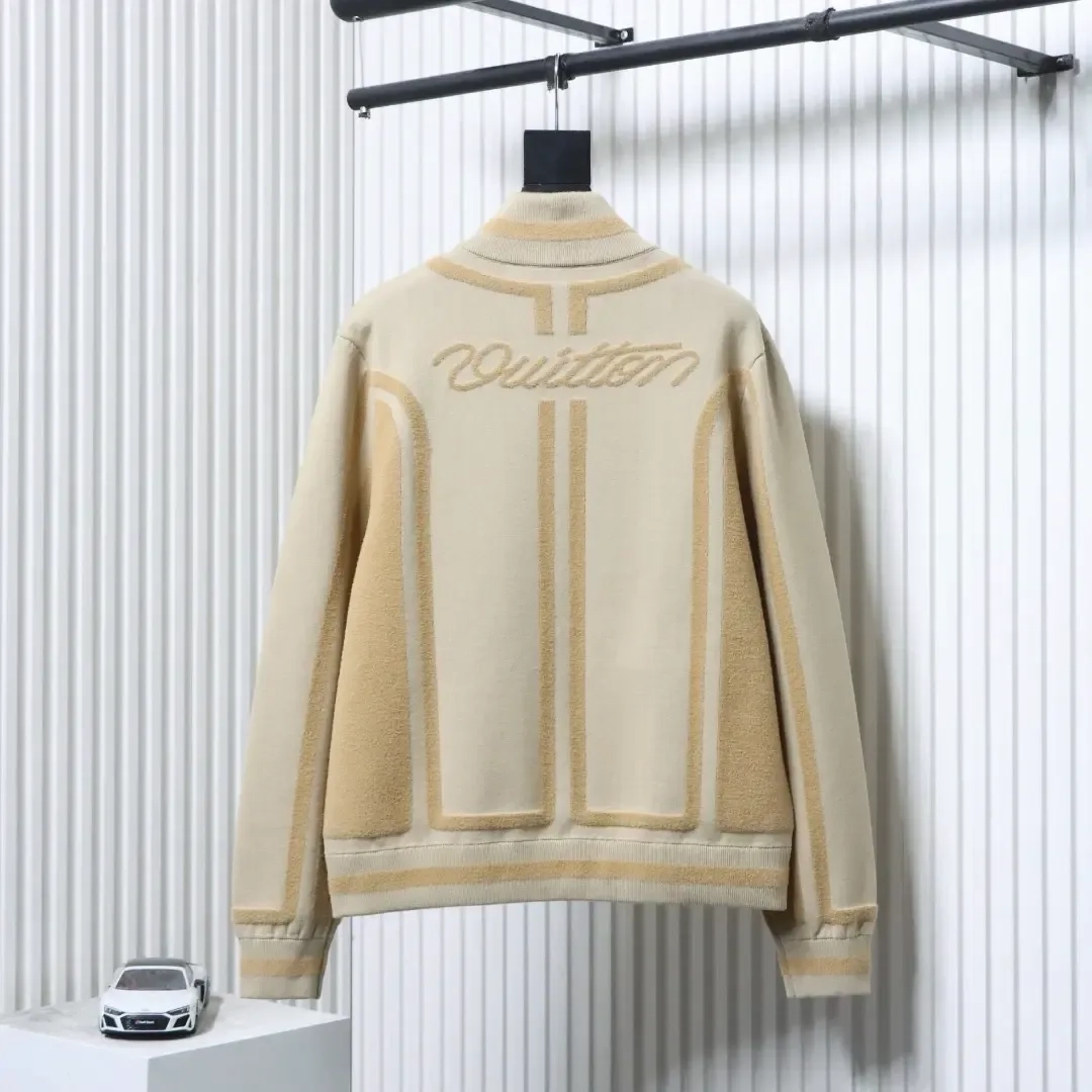 Patchwork Coat Made Of Contrasting Jacquard Fabric - Image 2