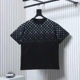 Classic short-sleeved shirt with logo gradient