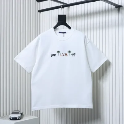 LU T-Shirt with a tropical animal motif for the fashion show celebrating the Year of the Horse - etkick reps au