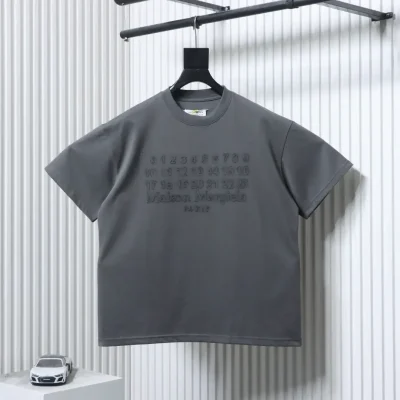 M6 short-sleeved T-shirt with embroidered digital logo