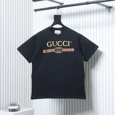 Short-sleeved T-shirt with belt print